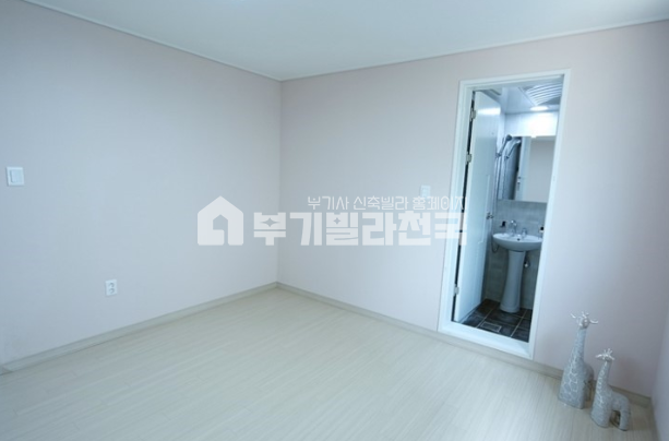 서울 강동구 길동 ◈ 인프라.상권우수.편의시설 풍부한 길동 3룸 ◈ 최저 입주금 / 최저 금리 ◈ 입주금 부족시 상담가능 ◈ 분양 매물번호 11454 사진 3