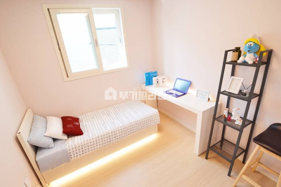 경기 성남수정구 신흥동 ♠ 신흥동 고급자재 인테리어 채광굿 프리미엄 하우스 신축 3룸 ♠ 대물건 특가행사 ♠ 놓치지 말아요~~ ♠ 분양 매물번호 14077 사진 3