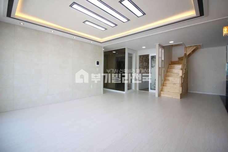 경기 안양만안구 안양동 ♣♧안양동 복층 빌라의 정석! 고급스러운 내장재~ 분양 매물번호 12095 사진 3