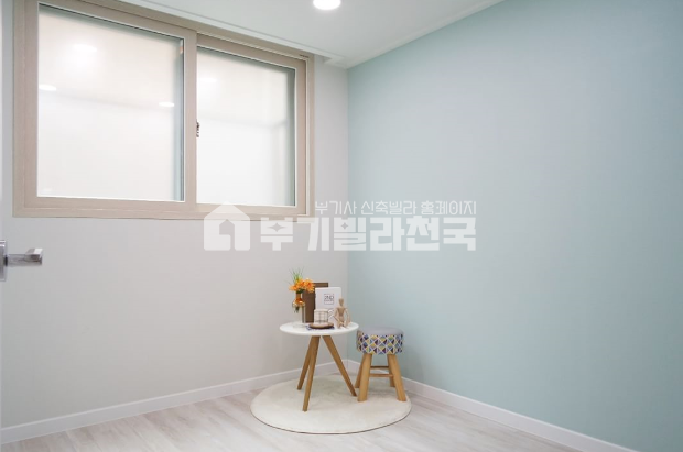 경기 구리시 인창동 ♠ 인창동 탁트인 구조 햇빛 잘드는 3룸 2욕실 ♠ 초등학교 인접 위치 굿~ ♠ 최저실입 최저금리전문상담 ♠ 24시 상담 가능 ♠ 부담없이 전화주세요*^^* ♠ 분양 매물번호 12544 사진 5