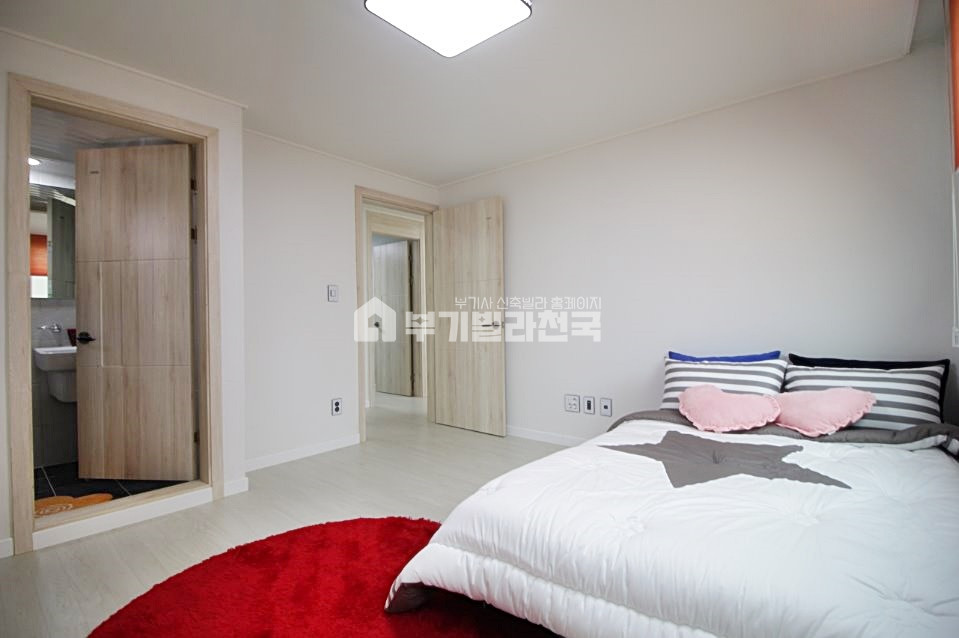 서울 송파구 풍납동 ◈ 풍납동 ☆ 탄탄한 설계로 킹콩이와서 흔들어도 상관없음 ! 바닥,벽체 소음방지 시공까지 완벽한 집같은 집! 분양 매물번호 15788 사진 3