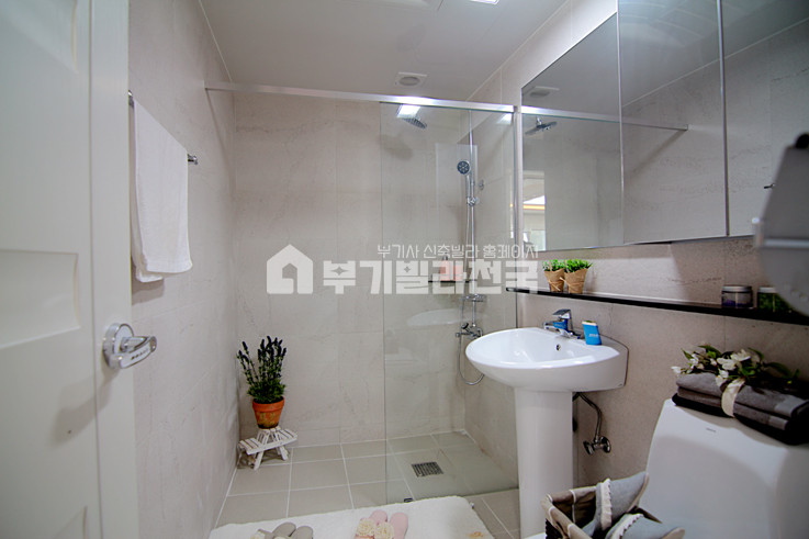 경기 김포시 하성면 마곡리 ▣ 마곡리 하성고초인접 신축 3룸 ▣ 불 켤 필요 없어요~ ▣ 하루종일 들어오는 채광으로 충분해요^^ ▣ 분양 매물번호 15802 사진 6