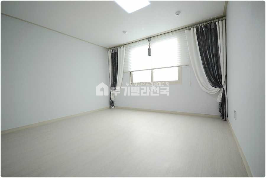 경기 수원권선구 세류동 ♠ 세류동 더블역세권 채광좋은 3룸 ♠ 주변 생활편의시설 풍부 ♠ 부자되는 집 ♠ 24시 상담 가능 ♠ 분양 매물번호 11772 사진 5