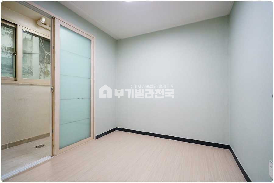 경기 수원권선구 당수동 ♠ 당수동에 이렇게 좋은집 있는줄 저도 처음알았네요♠ 당수초등학교 인집 ♠ 감각적인 인테리어 ♠ 신혼부부 및 가족이 단촐한 세대 추천 ♠ 분양 매물번호 11770 사진 4