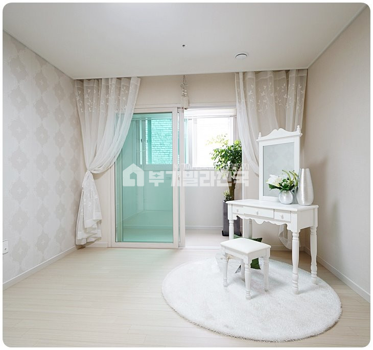 경기 수원권선구 탑동 ♠ 탑동 건축주의 세삼함이 돋보이는 신축 3룸 ♠ 정남향 잔여 딱2세대만 특가 ♠ 배스트컨설팅 김과장이 최대한 맞춰드립니다 ^^♠ 분양 매물번호 11773 사진 4