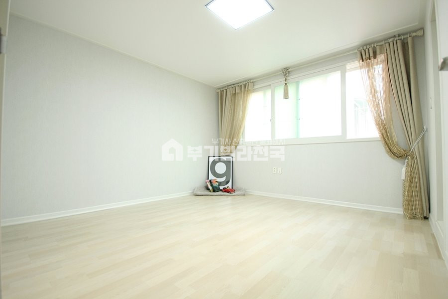 경기 광명시 철산동 ♠ 철산동 광명사거리역 인접 ♠ 구조+가격+위치 완벽한 3박자 ♠ 투자/실입주 모두 만족 ♠ 낮은 실입주금 전문 상담 ♠ 분양 매물번호 12541 사진 4