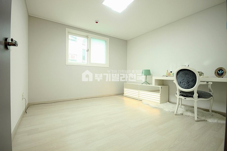 경기 광명시 소하동 ♠ 소하동 주거분리형 3룸 2욕실 ♠ 조용한 주택가 주거환경 쾌적 ♠ 부족한 실입주금 최대한 맞춰드려요 ♠ 분양 매물번호 15427 사진 5