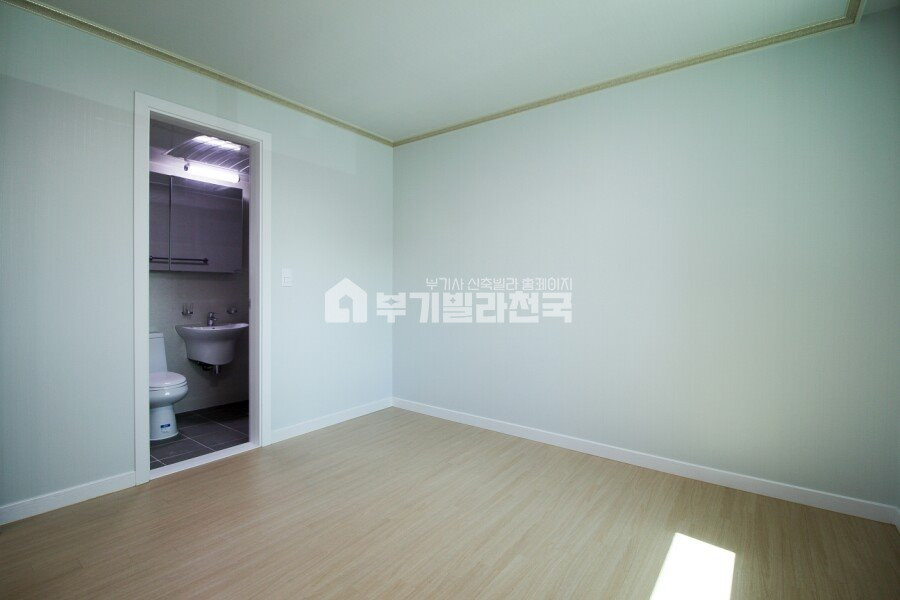 서울 도봉구 도봉동 ♠ 채광 짱짱한 신축 3룸 ♠ 낮은분양가 + 적은 실입주금으로 내집마련 ♠ 전매물 24시간상담 가능 ♠ 편하게 문의주세요^^ ♠ 분양 매물번호 15749 사진 3