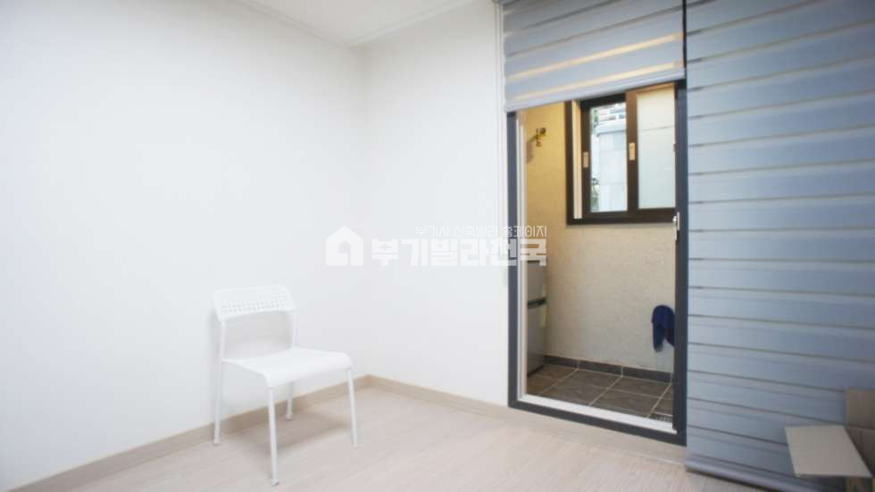 서울 은평구 불광동 ◈ 불광동 주거환경 쾌적한 3룸 2욕실 ◈ GTX 확정으로 인기많은 불광동 ◈ 탁트인 조망으로 쾌적한 환경 ◈ 실입주금 부족시 상담가능 ◈ 분양 매물번호 16476 사진 4