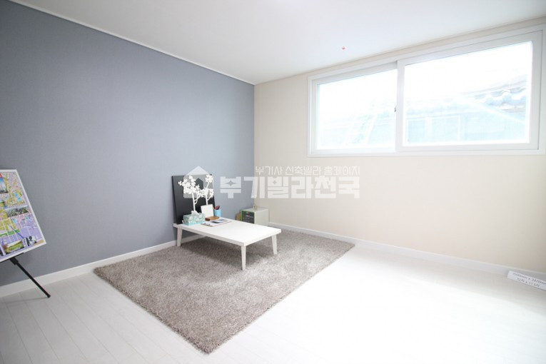 서울 강서구 등촌동 아파트라고 별거 없어요 ~ 이거 보시면 딱 느끼실 수 있습니다 ~ 3bay완벽한 판상형!! 층간,벽체소음 완벽 차단!!! 바닥 고급 폴리싱타일 , 아트월 포쉐린타일 시공!! 분양 매물번호 15449 사진 4