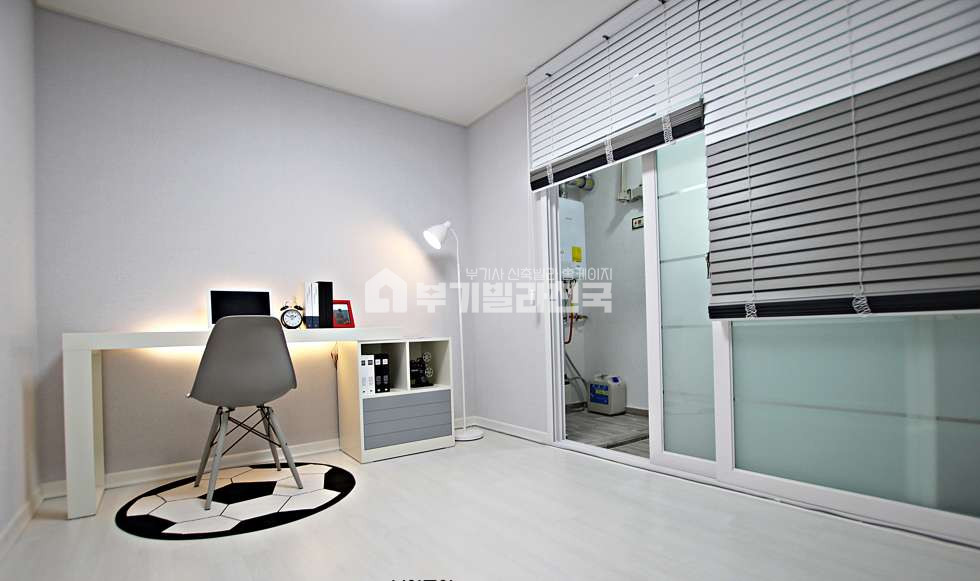 인천 미추홀구 도화동 ■□ 도화역 3분 거리 4룸 ■ 폴리싱타일시공/최고급자재시공/내진설계시공 ■ 초등학교 3분거리/안전한등하교 ■ 최저실입주금입주/저금리대출 □■ 분양 매물번호 16687 사진 5