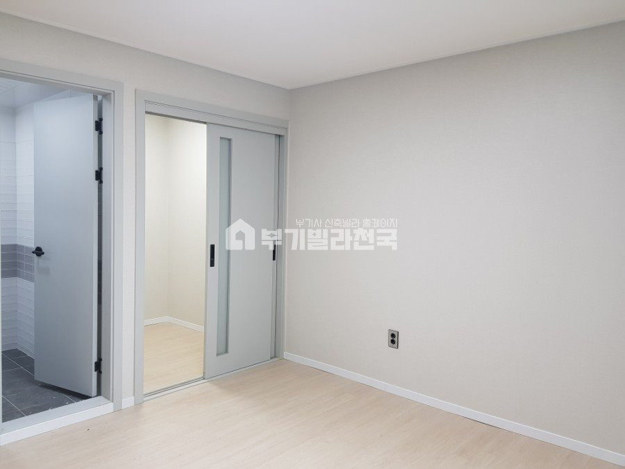 경기 성남중원구 상대원동 ■□상대원동 아파트 구조보다 더좋은 신축3룸 ■ 와이드통창/개방감GOOD ■ 부족한 실입주금 상담 환영 □■ 분양 매물번호 11940 사진 4