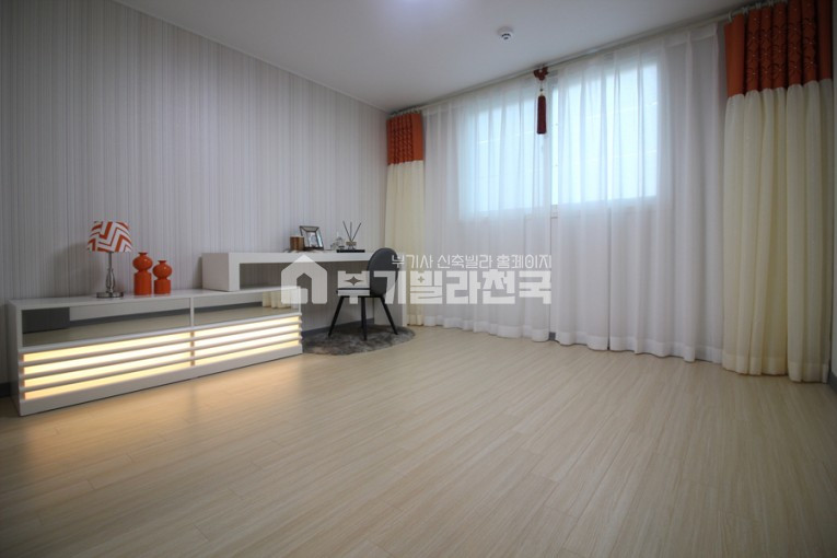 경기 남양주시 화도읍 ◈ 화도읍 ☆ No.1 인테리어!! 지금까지 이런 집은 없었다!! 친환경인증 고급자재 마감!! 열전도율이 좋은 강마루, 열차단기능이 탁월한 2중접합 페어유리 시공!! 분양 매물번호 12465 사진 5