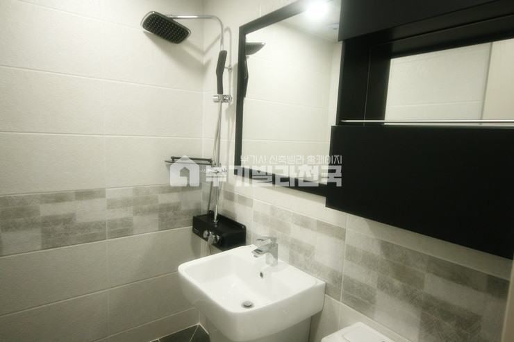 서울 송파구 오금동 ◆ 오금동 ☆ 잔여특가진행!! 5호선 개롱역 도보이용 친환경인증 고급자재사용으로 아토피 걱정 없는 3룸!! ♥ 분양 매물번호 11304 사진 7