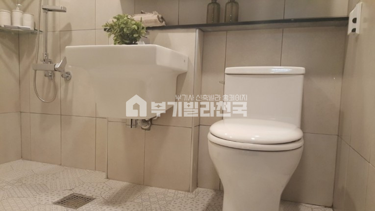 경기 수원권선구 권선동 ◆ 권선동 ★ ☆ 권선동 최고의 프리미엄 투룸 ☆ 신혼부부 강력추천!! 반듯하게 잘지은 아파트구조!! 빨리 연락주세요!! 분양 매물번호 14974 사진 6