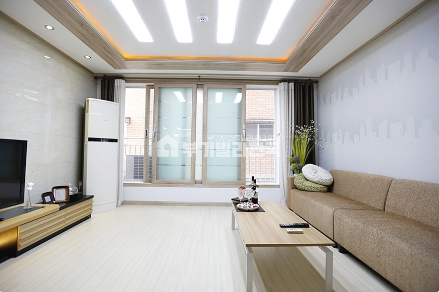 경기 고양시 덕양구 행신동 ｡◕‿◕｡❀행신역 도보1분, 넓은방사이즈,에어컨 옵션,주변 편의시설 우수, 대물특가 1세대, 고객만족도1위 , 무인택배함 , 일렬주차 100% , 전동빨래건조대 ,｡◕‿◕｡❀ 분양 매물번호 15631 사진 1