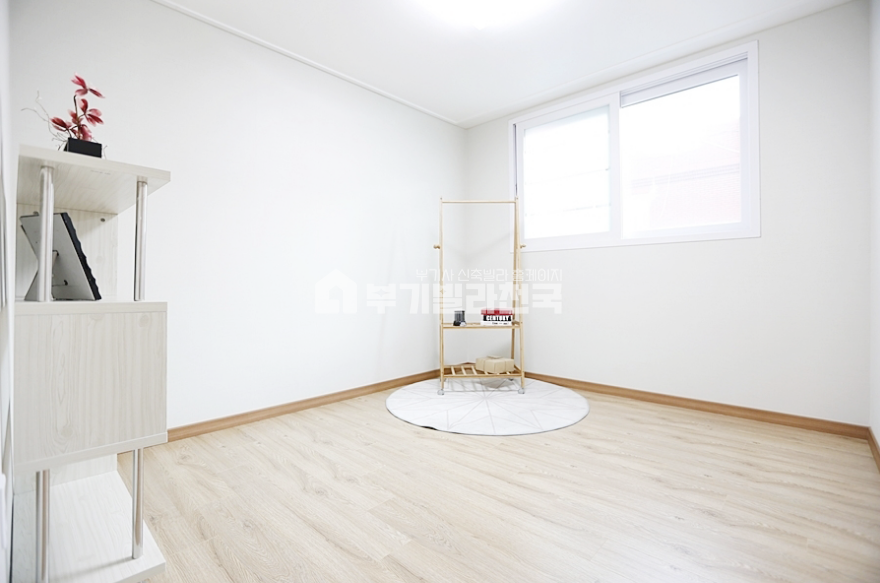 인천 서해구 가좌동 ☎홈플러스가좌점☎가좌IC5분☎LG시스템어컨2대(안방+거실)☎각세대별 개별창고 제공☎하늘정원☎남향,동향 채광좋은 라인☎전세가능☎주차100%☎대형단지☎ 분양 매물번호 15614 사진 4