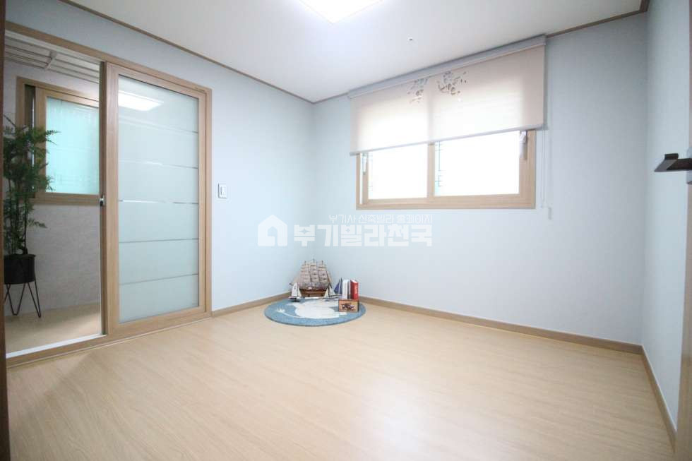 경기 화성동탄구 반송동 ◈◇ 반송동 학군 밀집지역/소음NO조용한거리 ◈ ㄷ 자 주방동선 ◈ 거실+방사이즈 GOOD ◈ 계약부터 사후관리까지 ONE STOP 김과장 ◇◈ 분양 매물번호 17264 사진 5