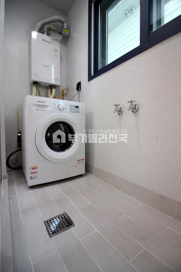 서울 마포구 창전동 ☎갭투자 최고의 지역☎2호선홍대입구역도보5분거리☎경의중앙선 더블역세권☎홍익대 서강대 주변 초중고 최고의 학군☎빌트인냉장고/세탁기/시스템에어컨/무인택배함/CCTV / 풀옵션 ☎ 분양 매물번호 15514 사진 4