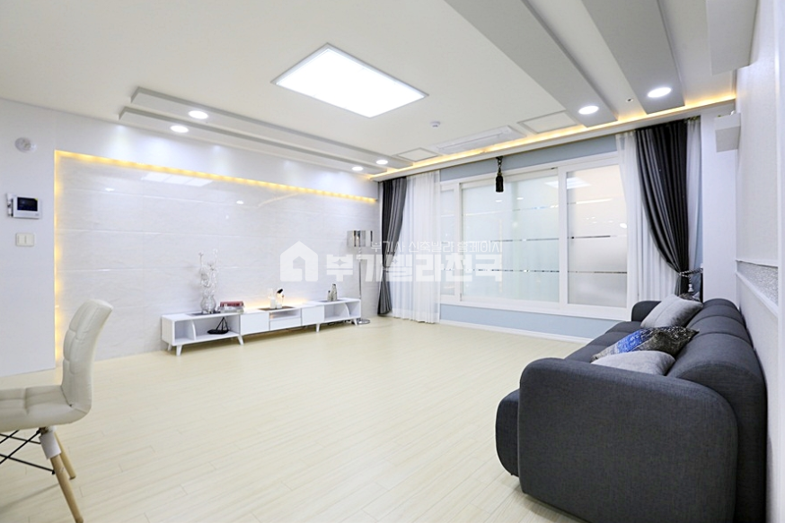 인천 부평구 일신동 ☎LG시스템에어컨(거실&안방) , LED전등, 현대EVA설치☎주차100%,무인택배함설치☎일신시장 앞 , 일신초☎부개역 5분, 송내역 , 송내IC인근 ☎ 분양 매물번호 15509 사진 2