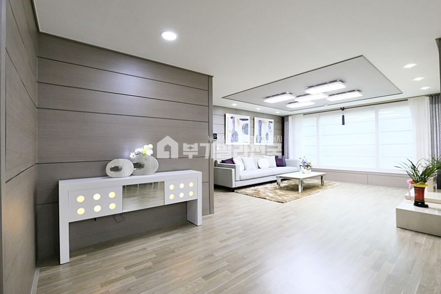 경기 고양시 일산동구 풍동 ☎풍산역 역세권☎마지막해약세대☎고급인테리어☎주방,거실분리형☎대형이마트 및 편의시설 우수☎주변 초중고 학군 우수☎주차150%,무인택배함 설치☎ 분양 매물번호 15503 사진 2