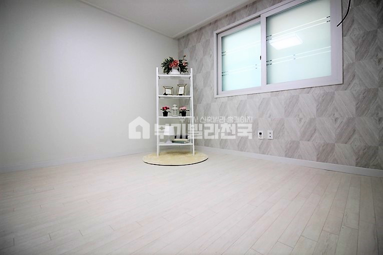 경기 하남시 초이동 ♬♬☆강동구 바로 옆 준신축 번잡한 서울을 잠시만 벗어나 조용한 초이동에서 살아요~☆ ♬♬ 분양 매물번호 16561 사진 4