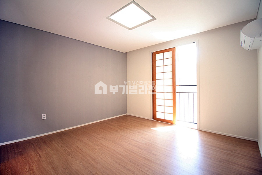 경기 용인처인구 남동 ◈대단지 타운하우스◈입주민 전용편의시설 다수◈대지지분 50평 ◈전세대 텃밭제공 ◈ 친환경자재/튼튼시공 ◈ 용인/경기 전지역 매물 최다보유 ◈ 분양 매물번호 14054 사진 6