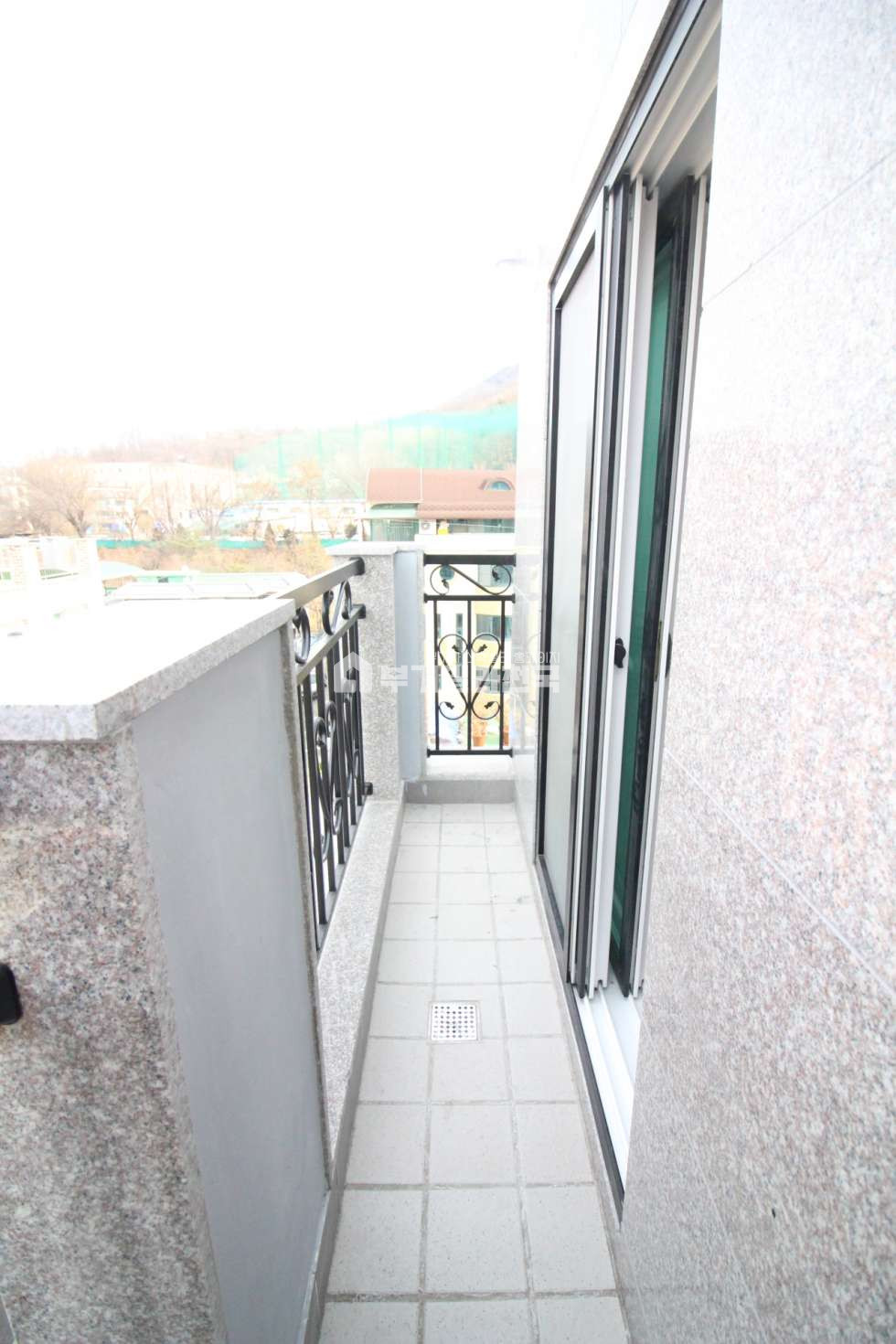 경기 수원장안구 하광교동 ◈◇ 아주 잘빠진 구조/가구배치 편한 군더더기 없는 2룸 ◈ 마진 포기 ◈ 중개수수료 無 ◈ 투어비 無 ◈ 착한 분양가로 모십니다 ◇◈ 분양 매물번호 17262 사진 5