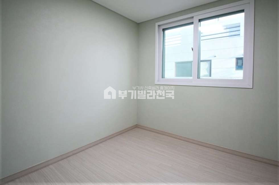 서울 송파구 거여동 ◆★ 테라스와 튼튼한 계단이 함께하는 합법적인 복층으로 보일러설치까지 완벽!! 윗층에 서브주방이 있어 세대분리까지 가능한 최고의 매물!!!◆★ 분양 매물번호 17694 사진 10