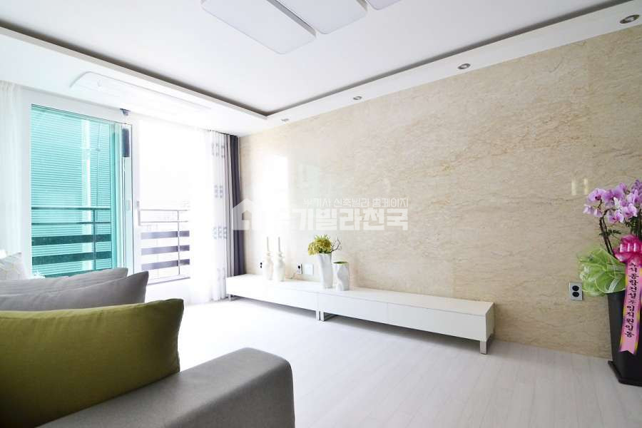 서울 강동구 명일동 ▣ 명일동 깔끔하고 세련된 3룸 ▣ 전세동시진행 갭투자 가능 ▣ 잔여 1세대 할인특혜 ▣ 분양 매물번호 10341 사진 1