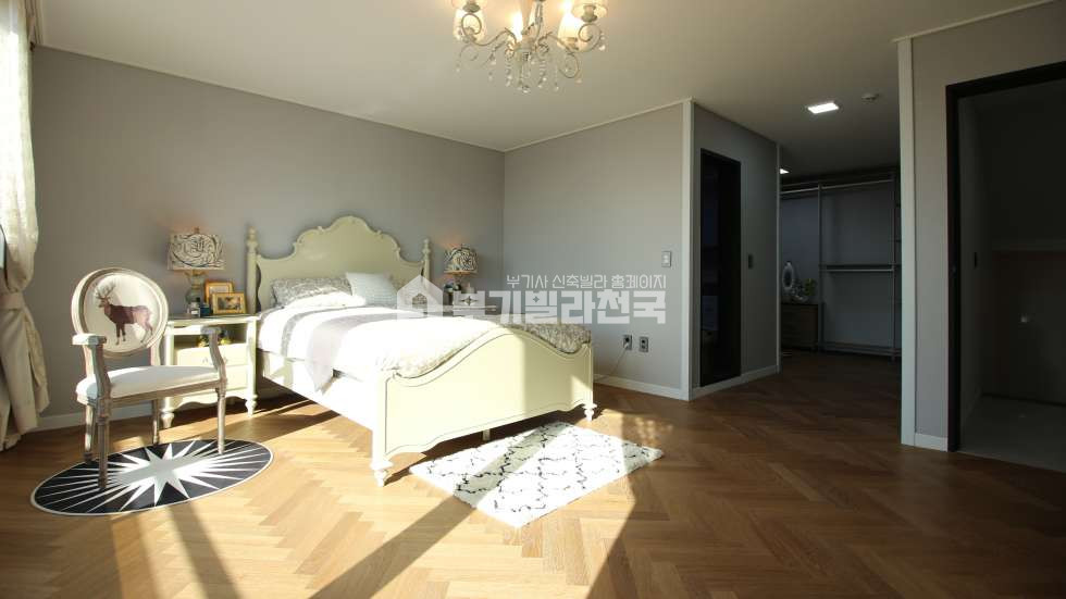 경기 광주시 곤지암읍 삼리 ▣■ 고급진 유럽풍 인테리어 ■초등학교 코앞/ 조용한 주택단지 형성 ■ 식구가 많아도 ok~!!/부모님 모시고 살기에도 딱 좋은 집 ■ 최저실입/최저금리 상담가능 ■▣ 분양 매물번호 18206 사진 5