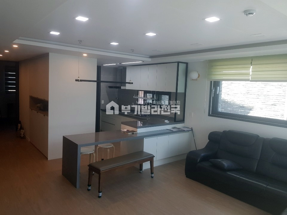경기 파주시 아동동 ◈ 산뜻하고 모던한 디자인 ◈ 정남향 따사로운 햇살 가득한 신축 3룸 ◈ 입주상담 24시간 환영!! ◈ 부족한 실입주금 맞춤 상담 ◈ 분양 매물번호 15769 사진 2
