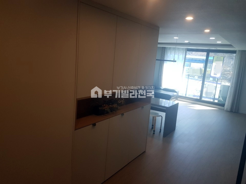 경기 파주시 아동동 ◈ 산뜻하고 모던한 디자인 ◈ 정남향 따사로운 햇살 가득한 신축 3룸 ◈ 입주상담 24시간 환영!! ◈ 부족한 실입주금 맞춤 상담 ◈ 분양 매물번호 15769 사진 3
