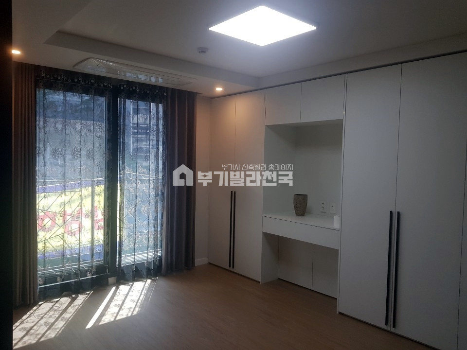 경기 파주시 아동동 ◈ 산뜻하고 모던한 디자인 ◈ 정남향 따사로운 햇살 가득한 신축 3룸 ◈ 입주상담 24시간 환영!! ◈ 부족한 실입주금 맞춤 상담 ◈ 분양 매물번호 15769 사진 5