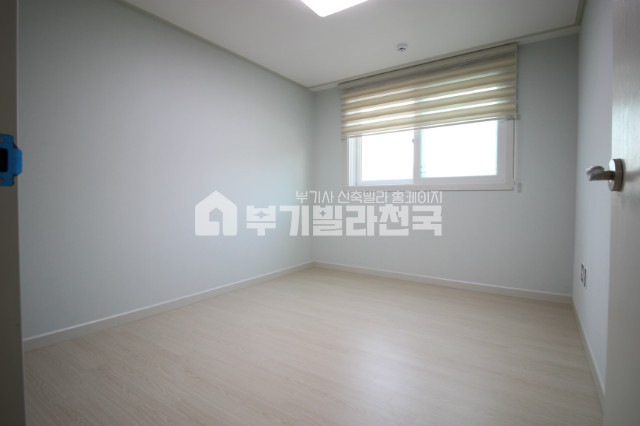 서울 관악구 남현동 심심하지 않은 구조의 남현동 3룸! 채광 환기 모든 것이 완벽한 결로,곰팡이 걱정 따위 없는 집!! 분양 매물번호 11955 사진 6
