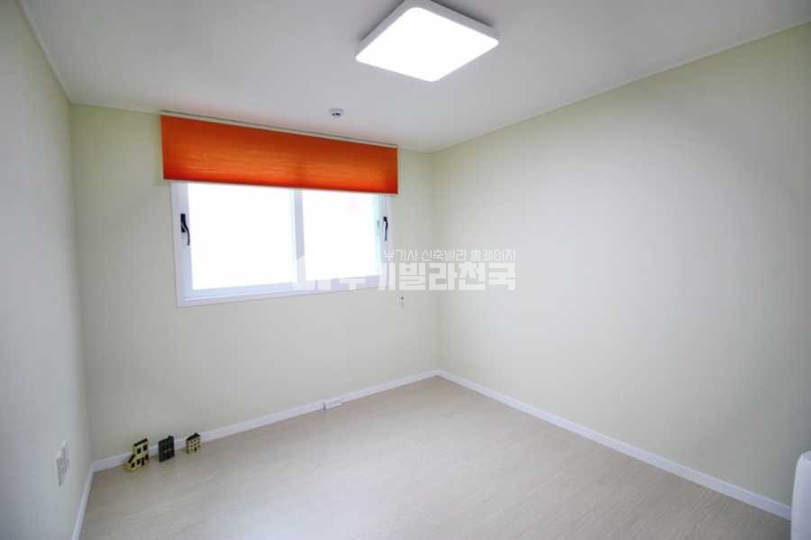 서울 중구 황학동 『빠르다 탁선생!!누구보다 빠르게 대박현장을 안내해드리는 빠르다 탁선생!!』 신당역도보이용, 작은 테라스, 욕조설치 깔끔한 인테리어로 주목받는 대박현장입니다. 분양 매물번호 11980 사진 6