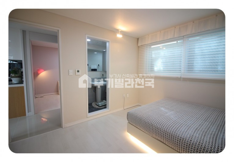 서울 양천구 목동 목동 쓰리룸 이 집으로 시작합니다. 깔끔한 인테리어 역세권 인프라까지 누리세요 ~ 분양 매물번호 12458 사진 4