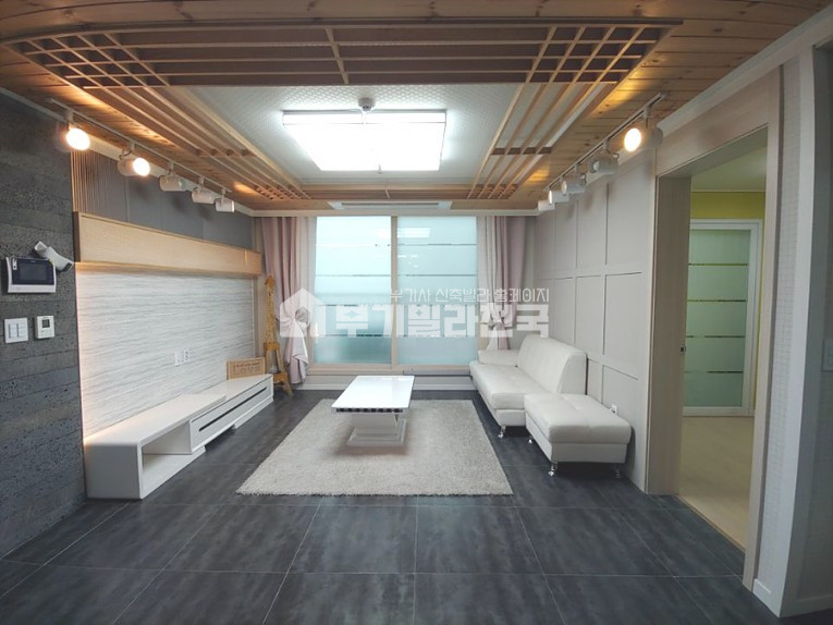 서울 관악구 청룡동 모던한 스타일과 한옥의 창호 다자인을 융합한 인테리어 ~ 조잡하지 않고 이뻐요 ~ 강력추천!! 투자 & 분양 & 전세 모든게 가능합니다 ~ !! 분양 매물번호 12410 사진 1