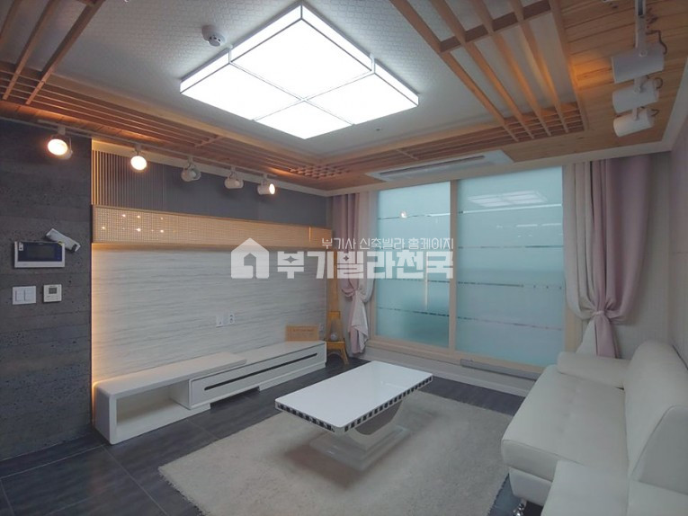 서울 관악구 청룡동 모던한 스타일과 한옥의 창호 다자인을 융합한 인테리어 ~ 조잡하지 않고 이뻐요 ~ 강력추천!! 투자 & 분양 & 전세 모든게 가능합니다 ~ !! 분양 매물번호 12410 사진 2