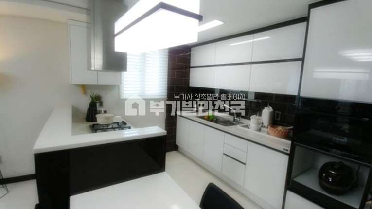 서울 금천구 독산동 고객님 저를 절대로 믿으셔야 합니다!! 독산동 욕조있는 3룸 이건 아파트죠 뭐~☆ 분양 매물번호 12890 사진 3