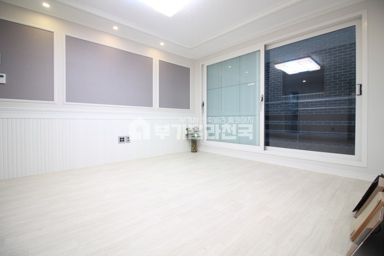 서울 관악구 신림동 저렴한 분양가로 무장한 최고의 2룸2욕실!! ㄷ자형 싱크에 주방옆 활용가능한 공간까지!! 지금 바로 연락 주세요~ 전세도 가능하십니다 ~!! 분양 매물번호 12972 사진 1