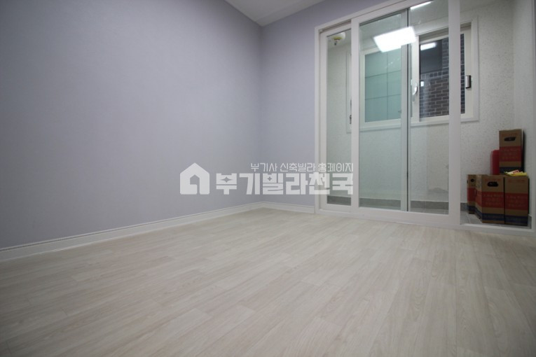 서울 관악구 신림동 저렴한 분양가로 무장한 최고의 2룸2욕실!! ㄷ자형 싱크에 주방옆 활용가능한 공간까지!! 지금 바로 연락 주세요~ 전세도 가능하십니다 ~!! 분양 매물번호 12972 사진 6