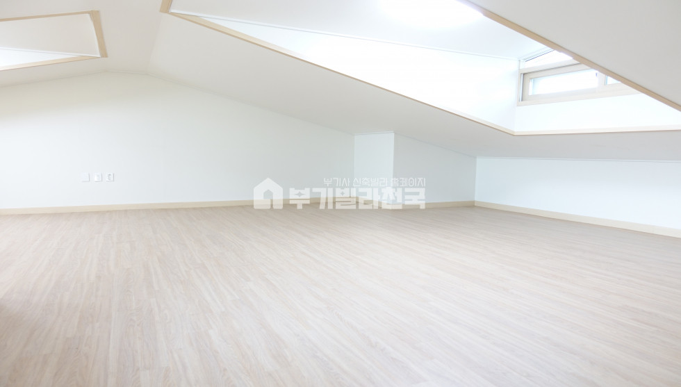 경기 광주시 초월읍 산이리 ◈ 초월역 도보5분 ◈ 기본에 충실한 아파트형 구조의 복층 ◈ 채광좋은 집◈ 분양 매물번호 13505 사진 7