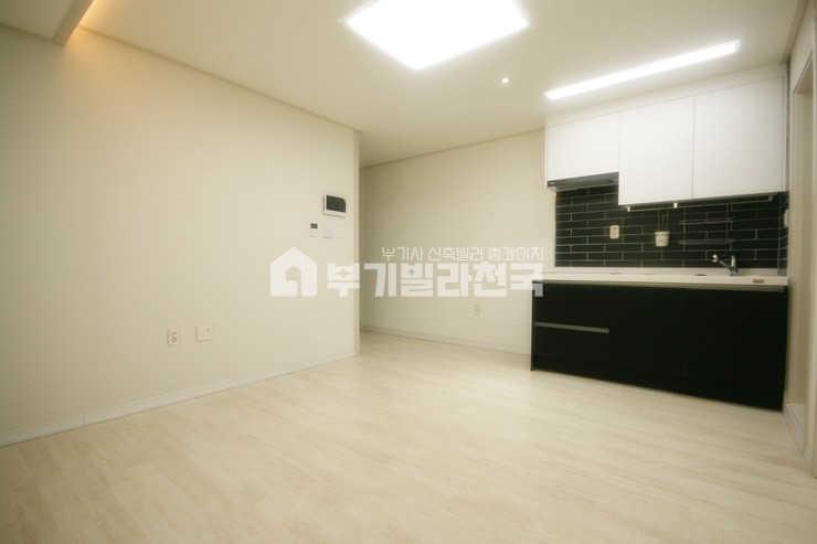 서울 서초구 방배동 방배동 가성비 좋은 2룸. 단지형 필로티 주차 분양 매물번호 10244 사진 2
