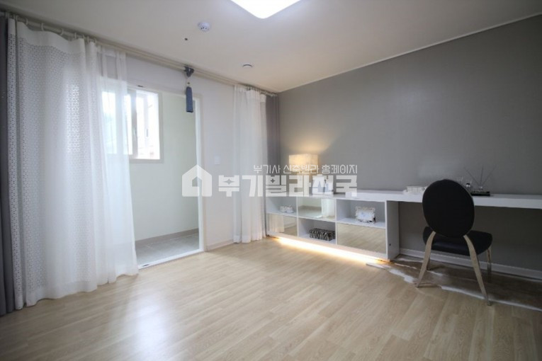 경기 용인수지구 성복동 ☆ 너무 밝아서 눈이 멀어 버릴수도 있어요. 채광좋은 3룸 면목동에서 최고입니다. 전세 매물번호 10903 사진 5