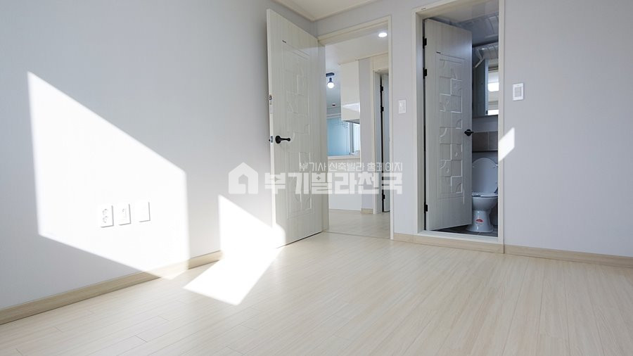 인천 미추홀구 주안동 ☆ 주안역세권 살기좋은 쓰리룸 ~ 군더더기 없이 깔끔한 인테리어로 칭찬받는 현장입니다. 분양 매물번호 11420 사진 4