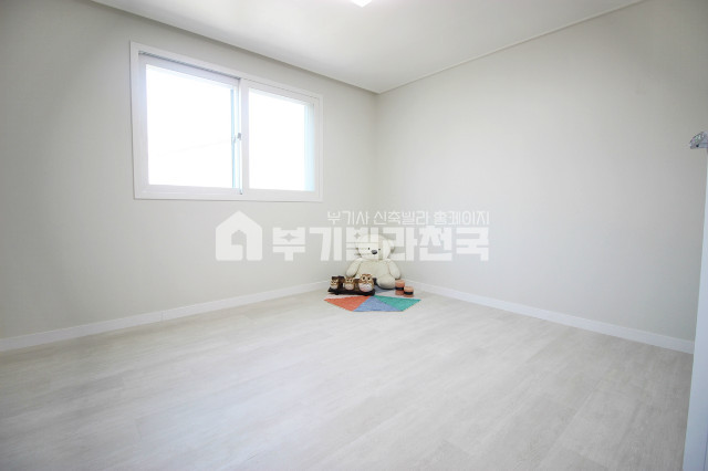 서울 성북구 상월곡동 『빠르다 탁선생!!누구보다 빠르게 대박현장을 안내해드리는 빠르다 탁선생!!』 상월곡동 신혼추천 대박 3룸입니다. 주방에만 창이 두개 !! 환기대박 채광대박 !!늦어서 후회해도 몰라요~!! 분양 매물번호 11986 사진 3