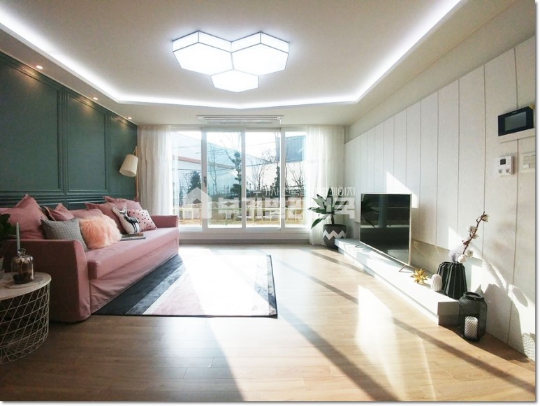 경기 고양시 덕양구 삼송동 ☆ 트렌디한 프렌치스타일 인테리어 ☆ 따뜻하고 채광이 너무나 좋은 집 ☆ 분양 매물번호 12354 사진 1
