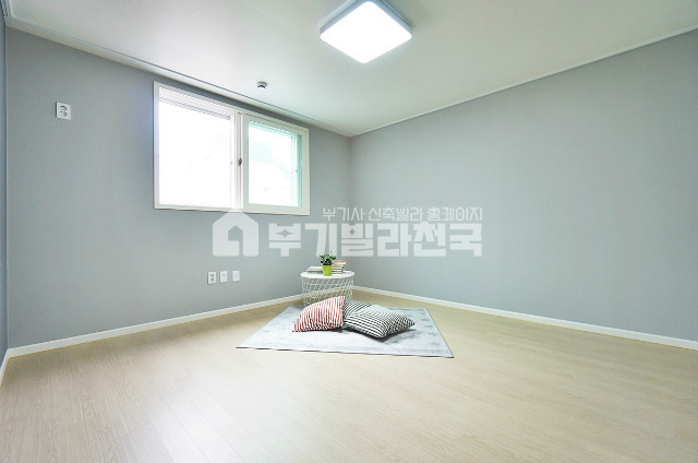 경기 광명시 소하동 『빠르다 탁선생!! 누구보다 빠르게 대박현장을 안내해드리는 빠르다 탁선생!!』 여기는 그냥 아파트네요~ 베란다 비확장!!거~ 빨래 널기 참 좋은 날씨네 ~ ♡ 분양 매물번호 11957 사진 7