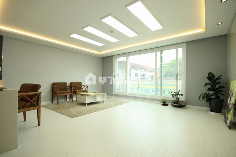 경기 구리시 토평동 학군이 몰려있어 다른 곳으로 이동하지 않아도 되요 ~ 복층으로 여유롭게 생활하세요 ~ 분양 매물번호 11759 사진 1
